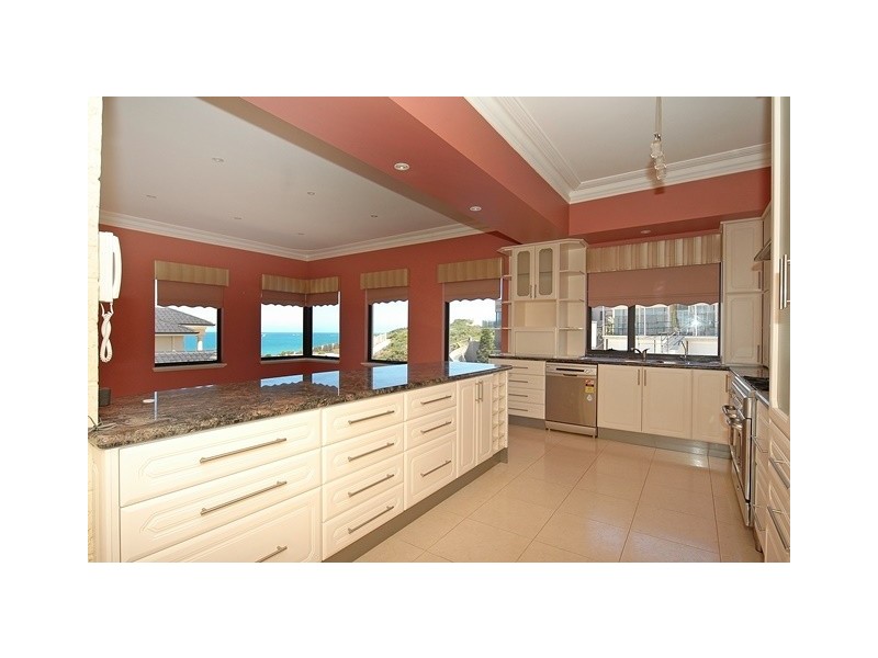 9 Royal James Court, Quinns Rocks WA 6030