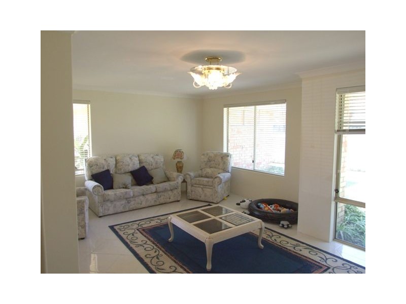 4 Fawley Retreat, Mindarie WA 6030