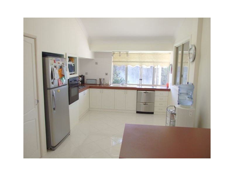 4 Fawley Retreat, Mindarie WA 6030