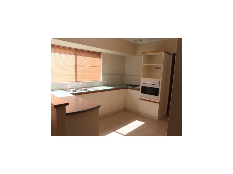 413 Kingsway, Landsdale WA 6065