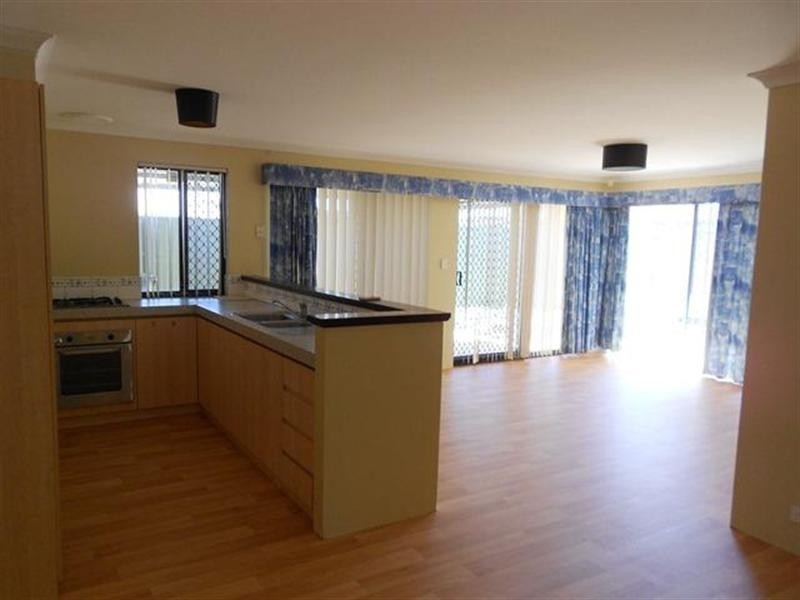 90 Seagrove Boulevard, Merriwa WA 6030