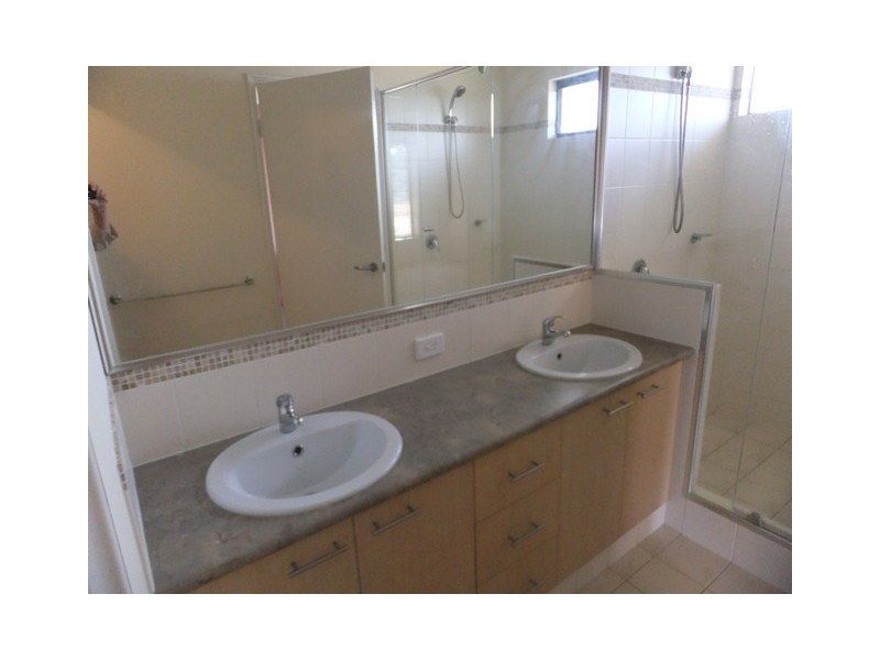 14 Willeroo Chase, Carramar WA 6031