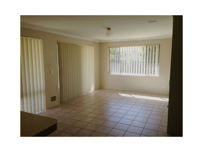 2 Mossdale Pass, Kinross WA 6028