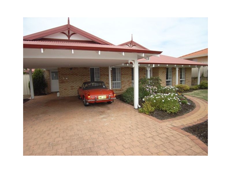 3 Radstock Cct, Ridgewood WA 6030