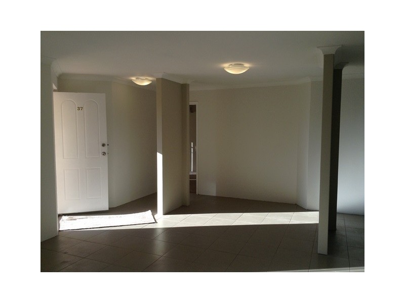 37 Kinbay Entrance, Mindarie WA 6030