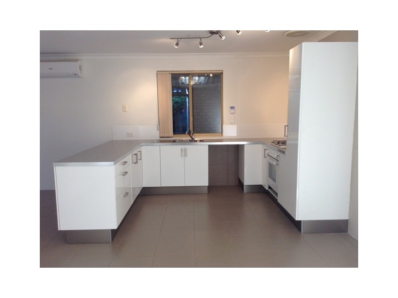 37 Kinbay Entrance, Mindarie WA 6030