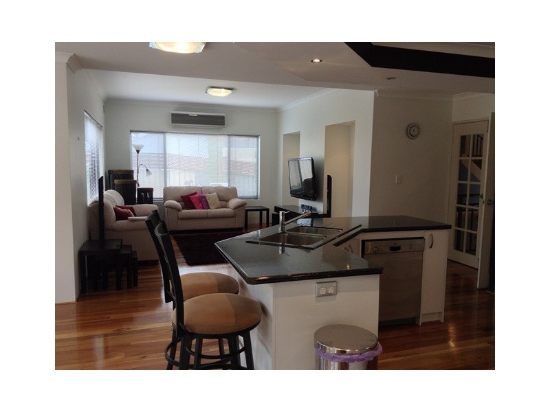 19 Trieste Court, Mindarie WA 6030