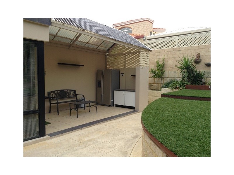 19 Trieste Court, Mindarie WA 6030