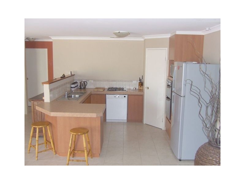 8 Hardwood Turn, Merriwa WA 6030