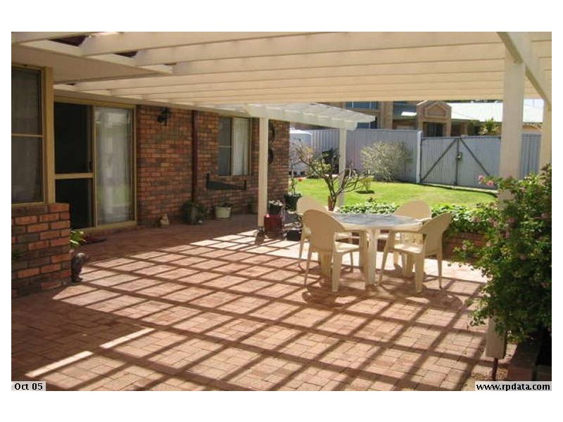 29 Tenggara Ave, Two Rocks WA 6037