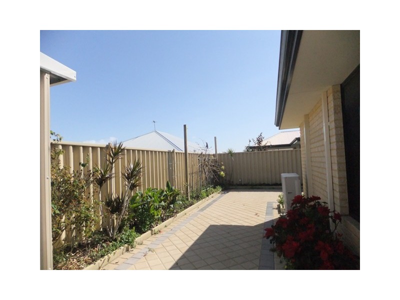 6 Belfast Crescent, Ridgewood WA 6030