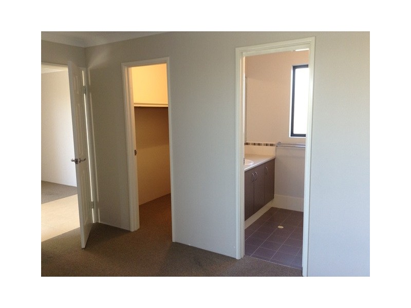 11 Lower Keys Drive, Clarkson WA 6030