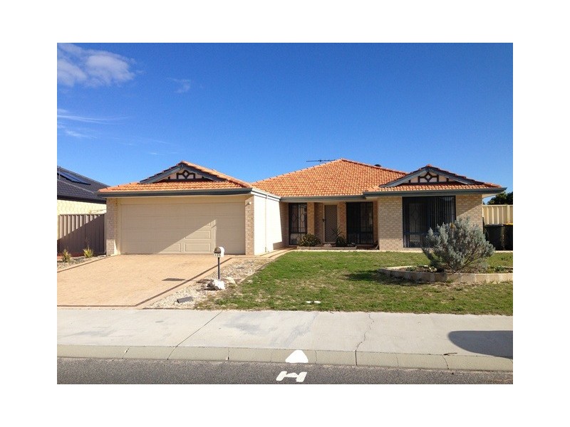 135 Lagoon Drive, Yanchep WA 6035