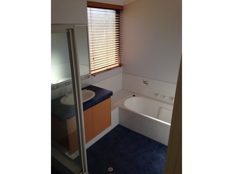 135 Lagoon Drive, Yanchep WA 6035