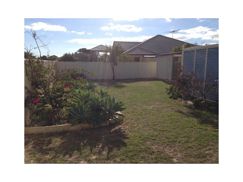 135 Lagoon Drive, Yanchep WA 6035