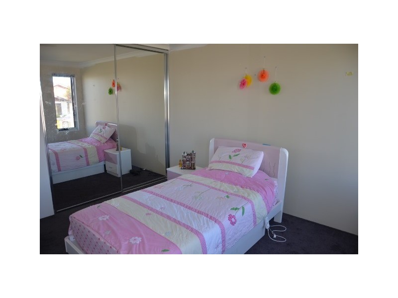 21 Cyandra Loop, Banksia Grove WA 6031