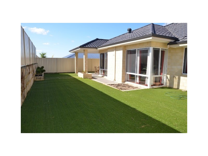 21 Cyandra Loop, Banksia Grove WA 6031