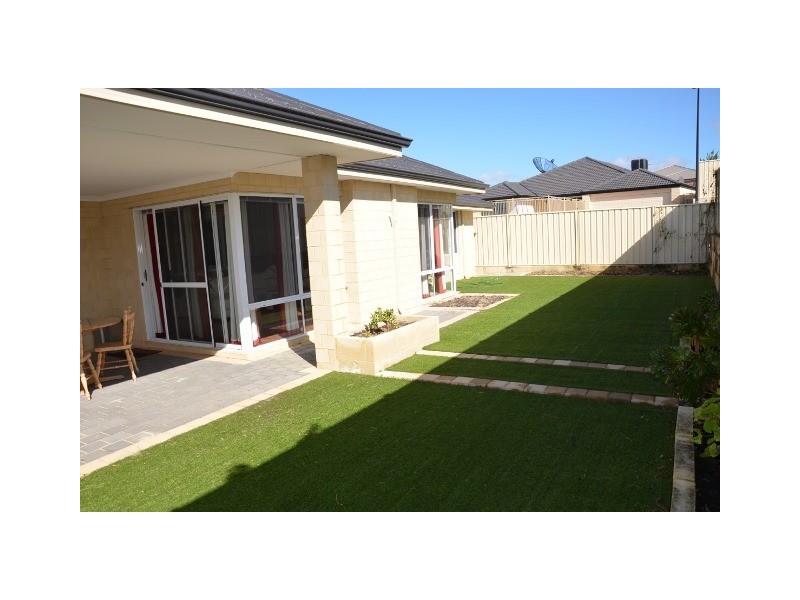 21 Cyandra Loop, Banksia Grove WA 6031