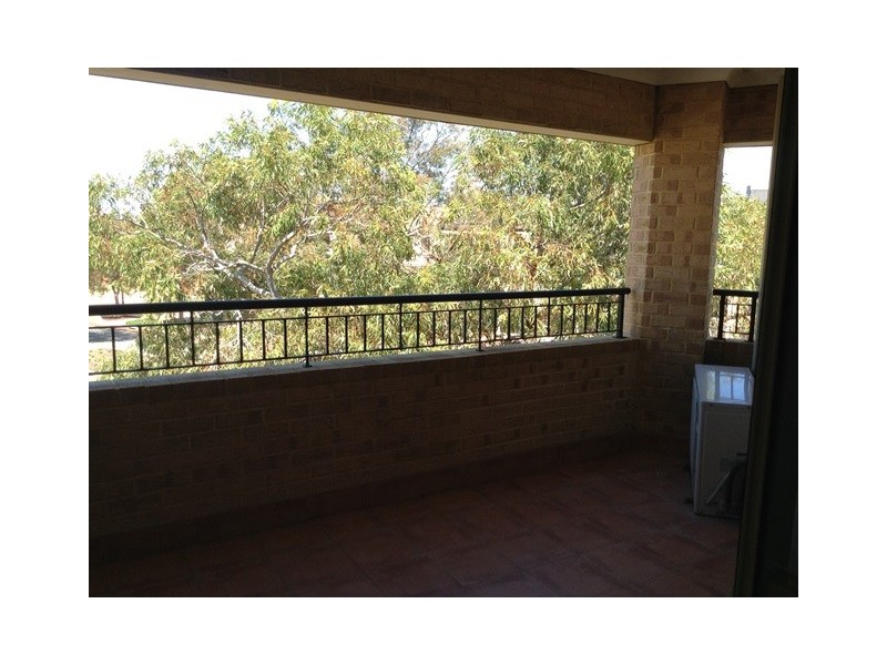 21/2 Plaistow Street, Joondalup WA 6027