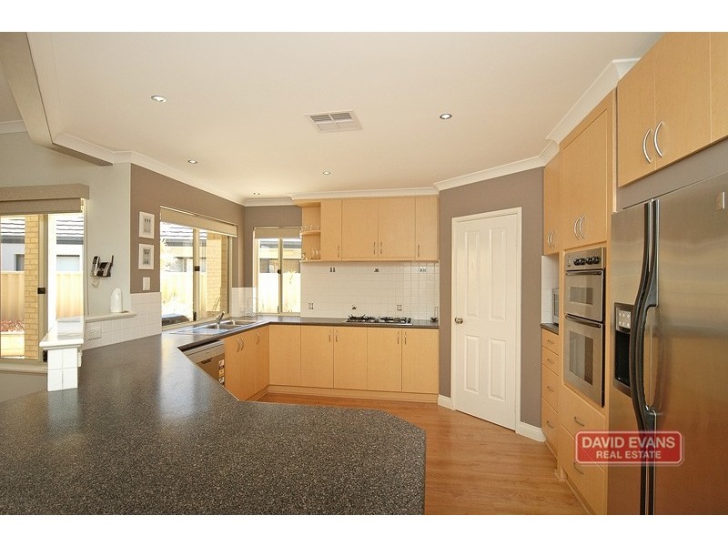 9 Patang Vista, Iluka WA 6028