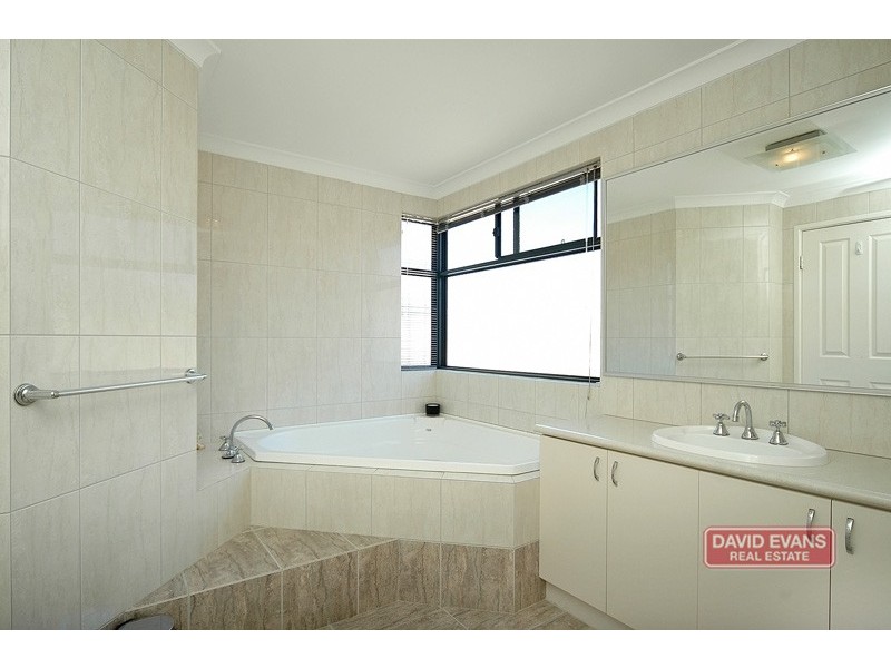 9 Patang Vista, Iluka WA 6028