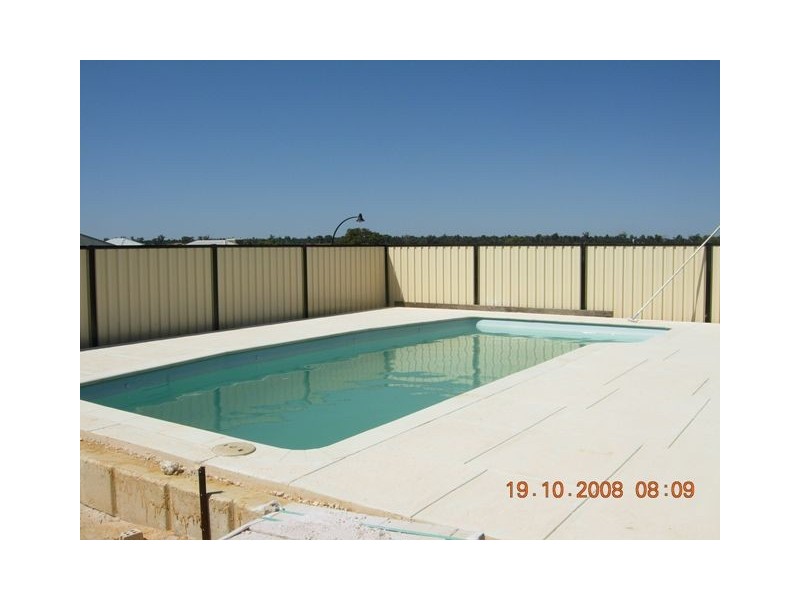 1 Gunnamatta Loop, Clarkson WA 6030