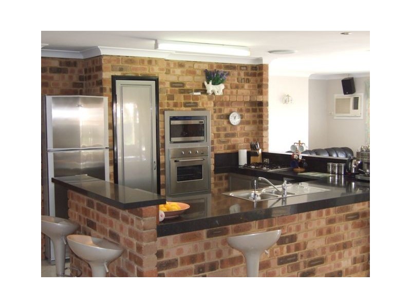 9 Perrona Gardens, Mullaloo WA 6027