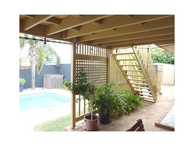 9 Perrona Gardens, Mullaloo WA 6027