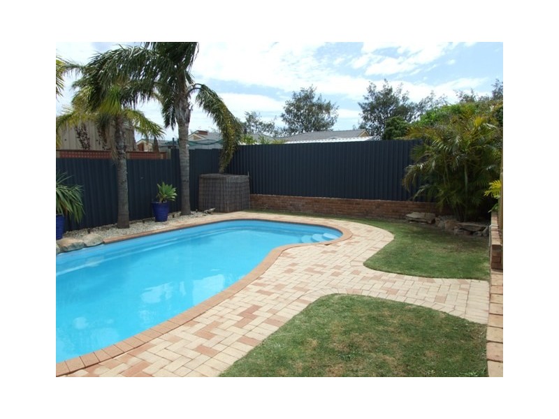 9 Perrona Gardens, Mullaloo WA 6027