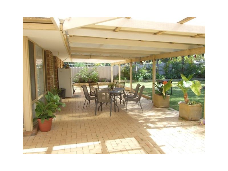 50  Moorpark Avenue, Yanchep WA 6035