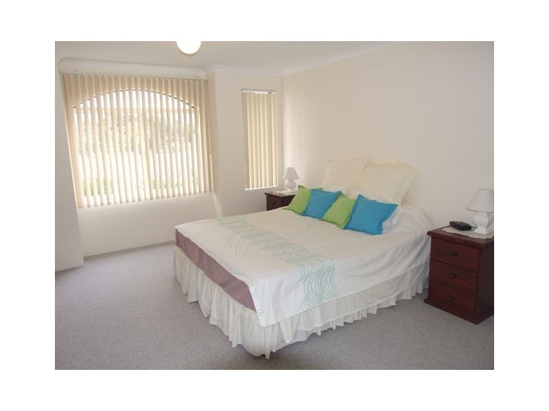 33 Thurleigh Approach, Butler WA 6036