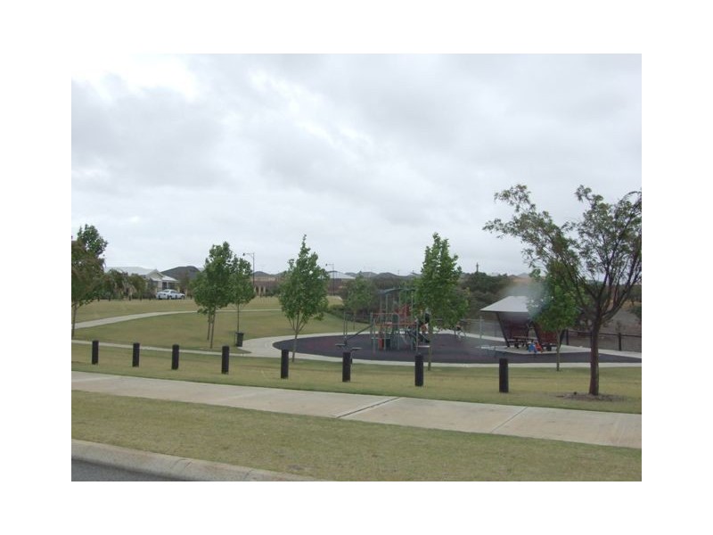 33 Thurleigh Approach, Butler WA 6036