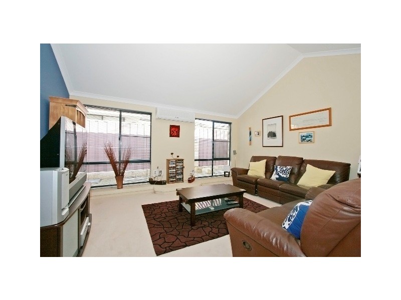 5 Peel Way, Mindarie WA 6030