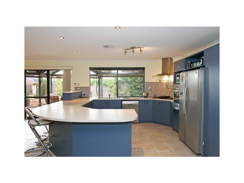 5 Peel Way, Mindarie WA 6030