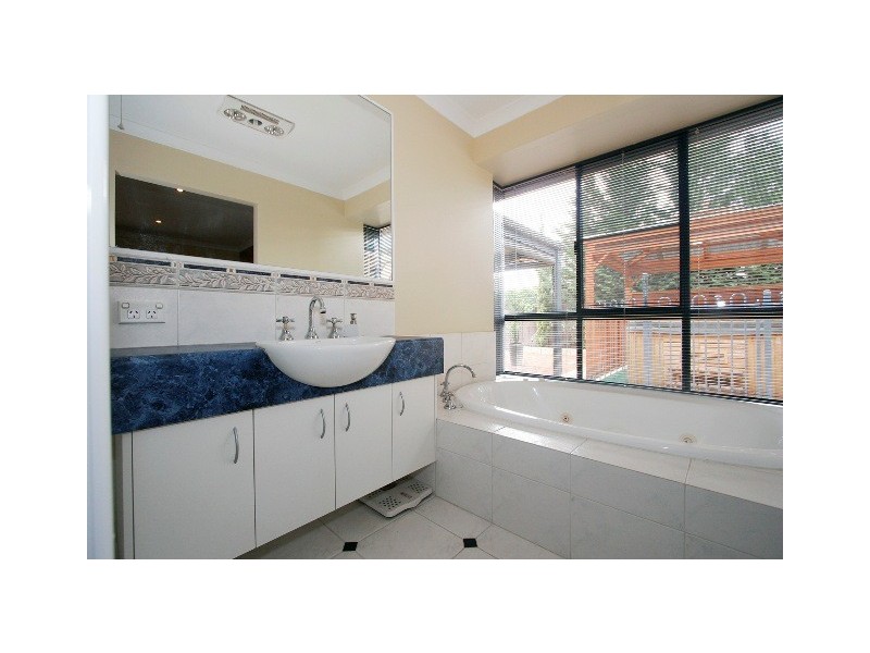 5 Peel Way, Mindarie WA 6030