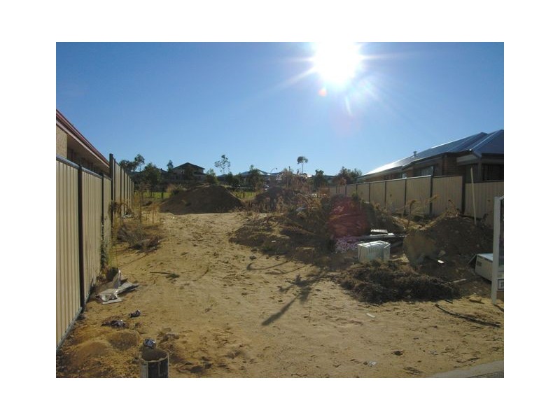 5  Silveroaks Way, Clarkson WA 6030