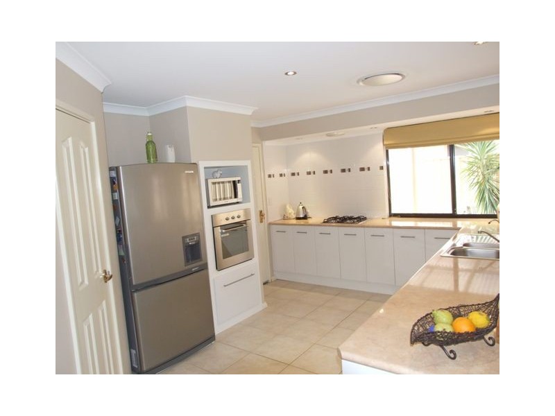 86  Golf Links Drive, Carramar WA 6031