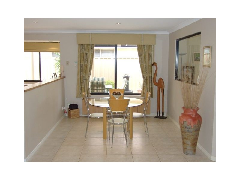 86  Golf Links Drive, Carramar WA 6031