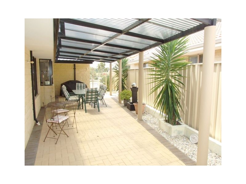 86  Golf Links Drive, Carramar WA 6031