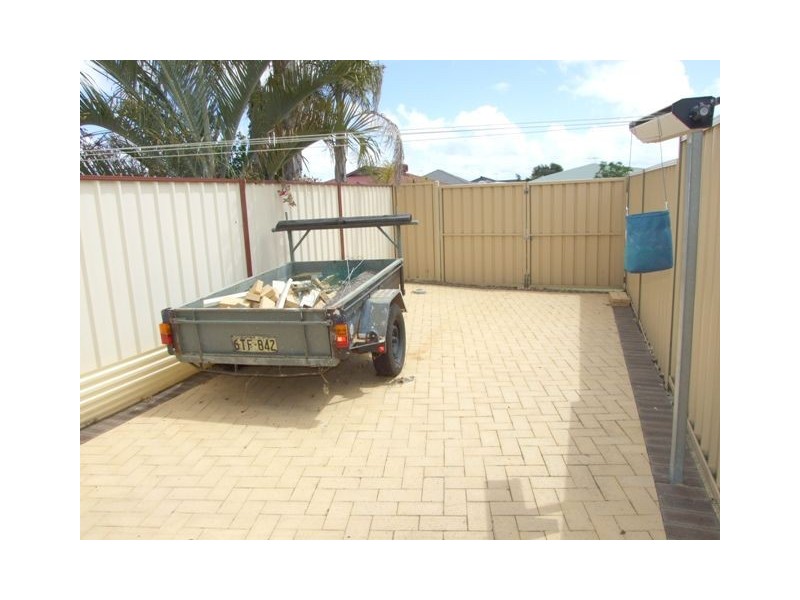 86  Golf Links Drive, Carramar WA 6031