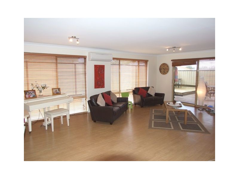 6 Salamanca Turn, Clarkson WA 6030