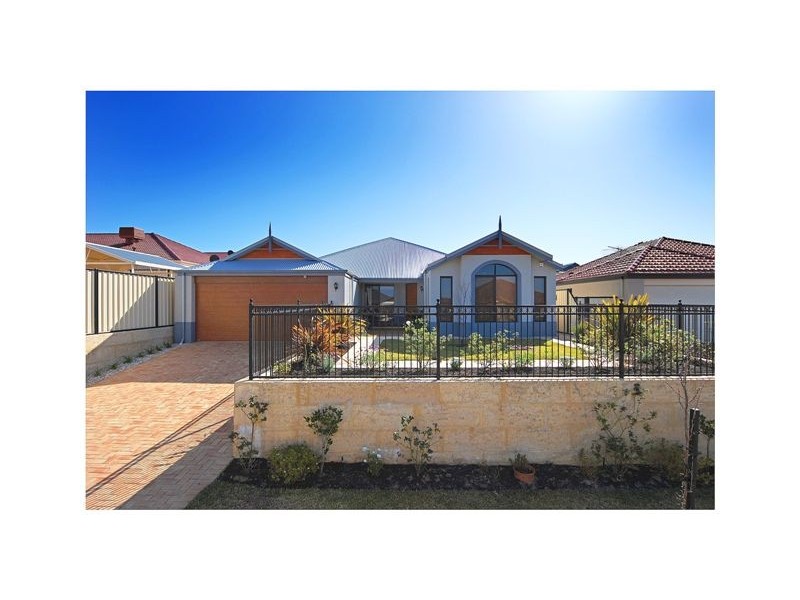8  Gunnamatta Loop, Clarkson WA 6030