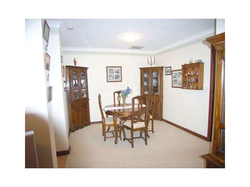 28 Houghton Drive, Carramar WA 6031