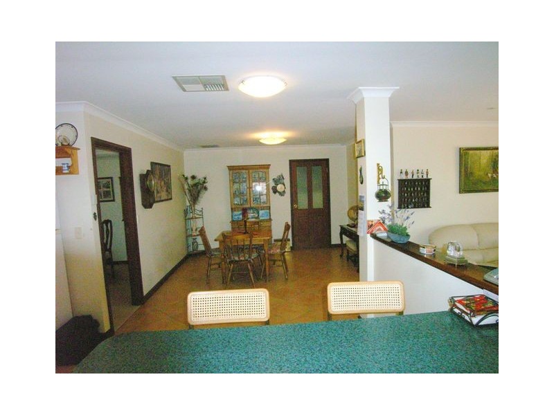 28 Houghton Drive, Carramar WA 6031