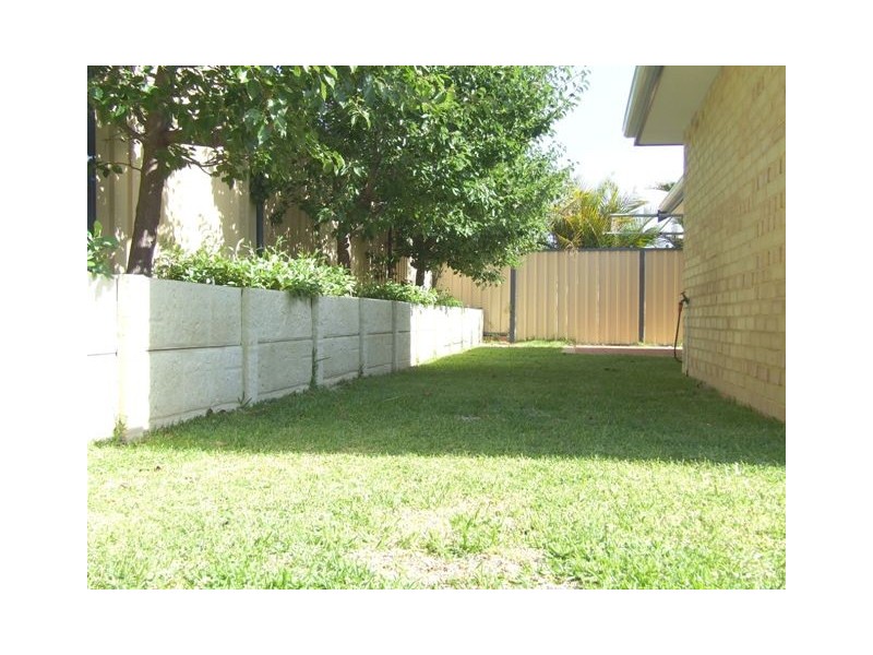 4  Jinkins Way, Madeley WA 6065