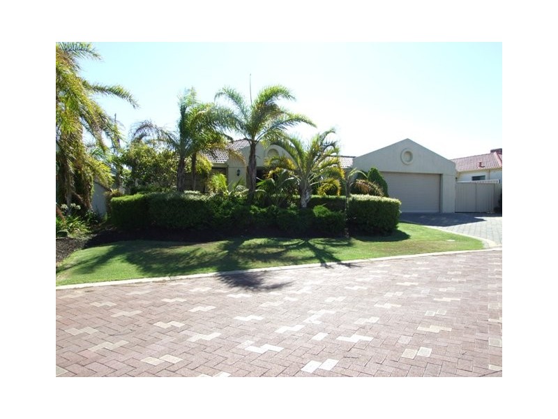 5  Keatons Lane, Iluka WA 6028