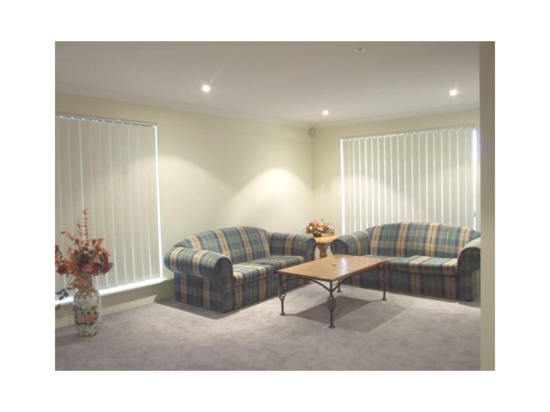 5  Keatons Lane, Iluka WA 6028