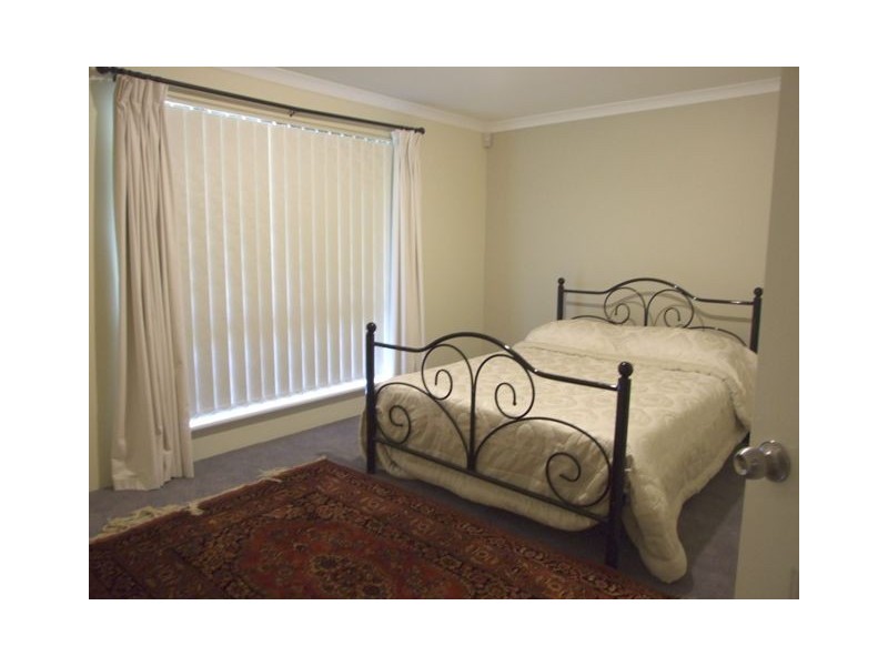 5  Keatons Lane, Iluka WA 6028