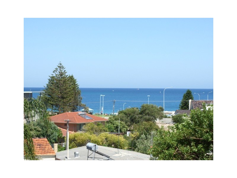 2/22 Iluka Avenue, Mullaloo WA 6027