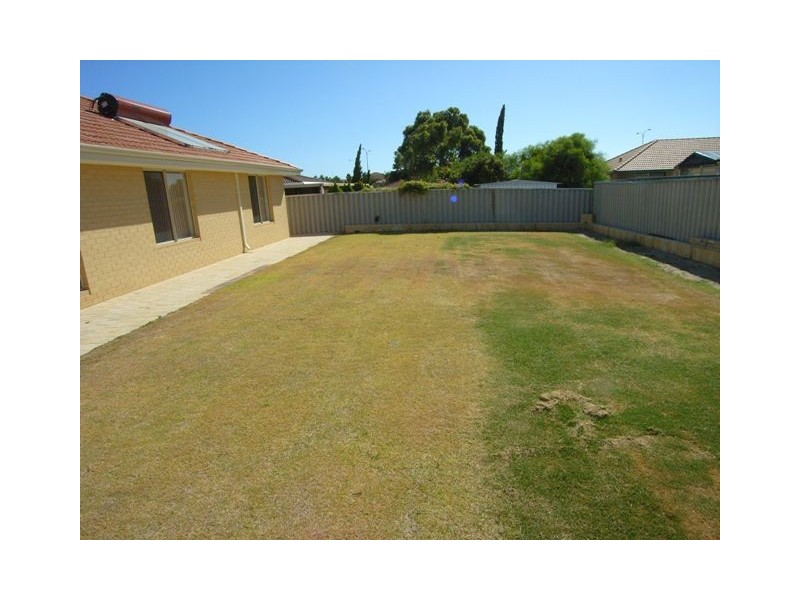 27 Chiba Street, Merriwa WA 6030